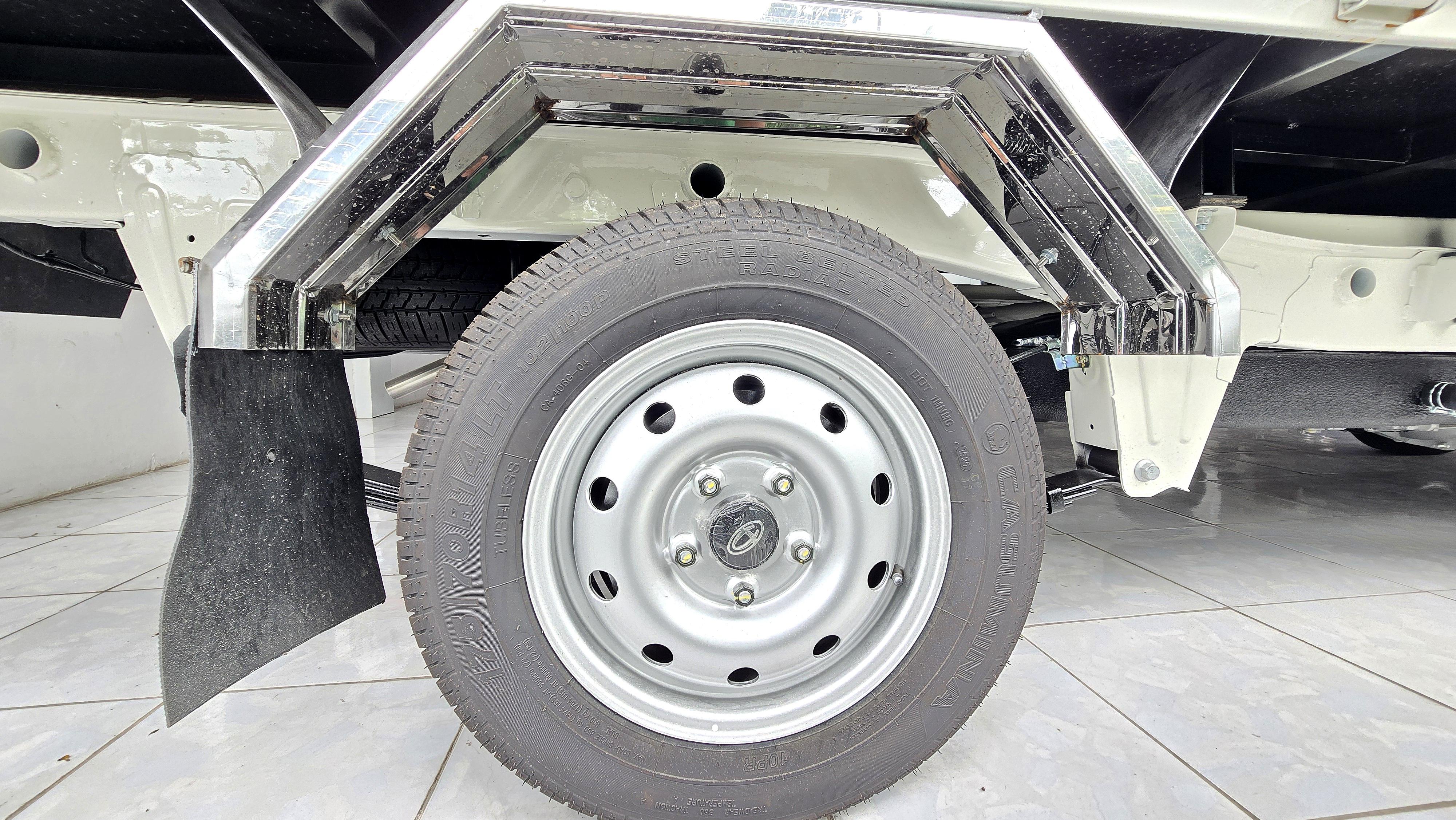 banh-xe-tera-100s.jpg